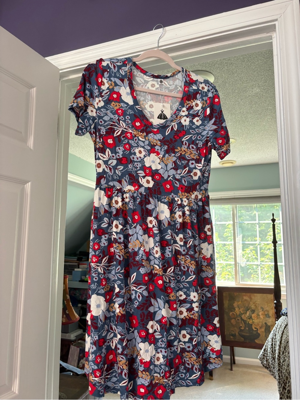 Floral V-Neck Short Sleeve Dress in Navy and Red